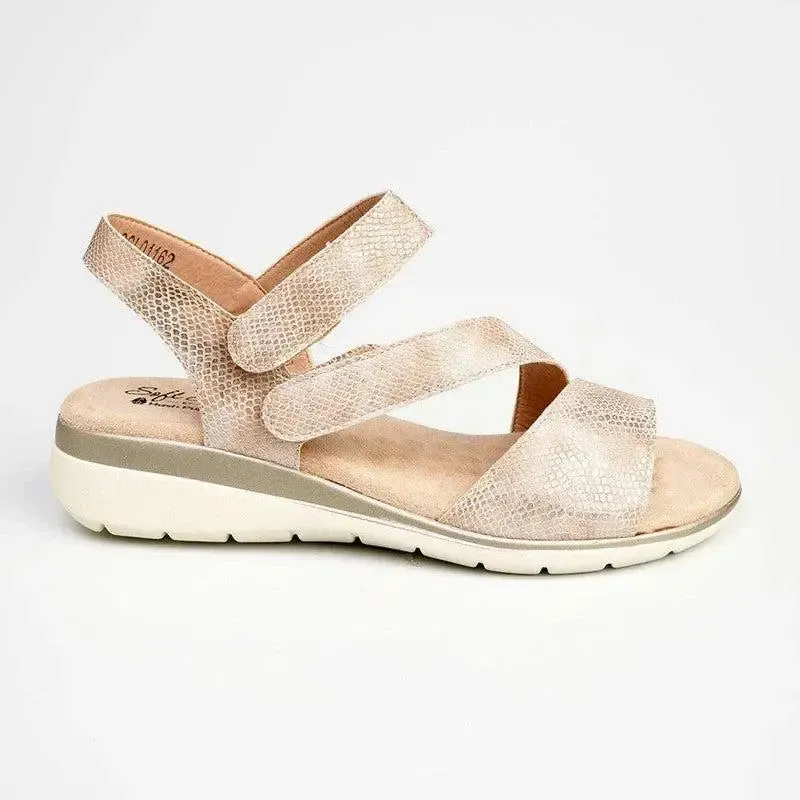 Soft Style by Hush Puppies Gillian Sandal - Light Gold - Image 4
